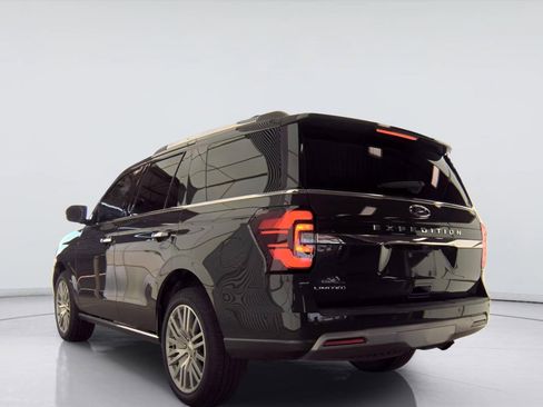 Used 2022 Ford Expedition Limited RWD image 5