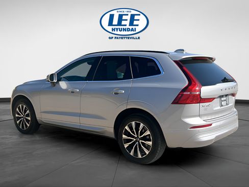 Used 2023 Volvo XC60 B5 Core w/ Climate Package FWD image 5