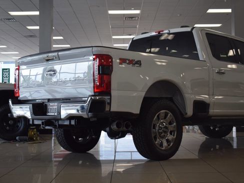 Used 2023 Ford F250 Lariat w/ Chrome Package AWD/4WD image 22