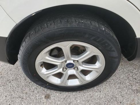 Used 2019 Ford EcoSport SE w/ SE Convenience Package image 17