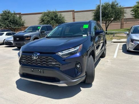 Used 2022 Toyota RAV4 Limited AWD/4WD image 9