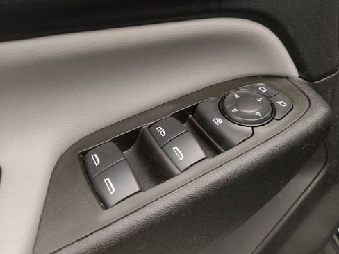 Used 2024 Chevrolet Equinox LS w/ LS Convenience Package image 27