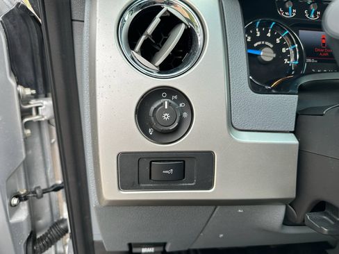 Used 2013 Ford F150 Lariat w/ Lariat Chrome Pkg image 21