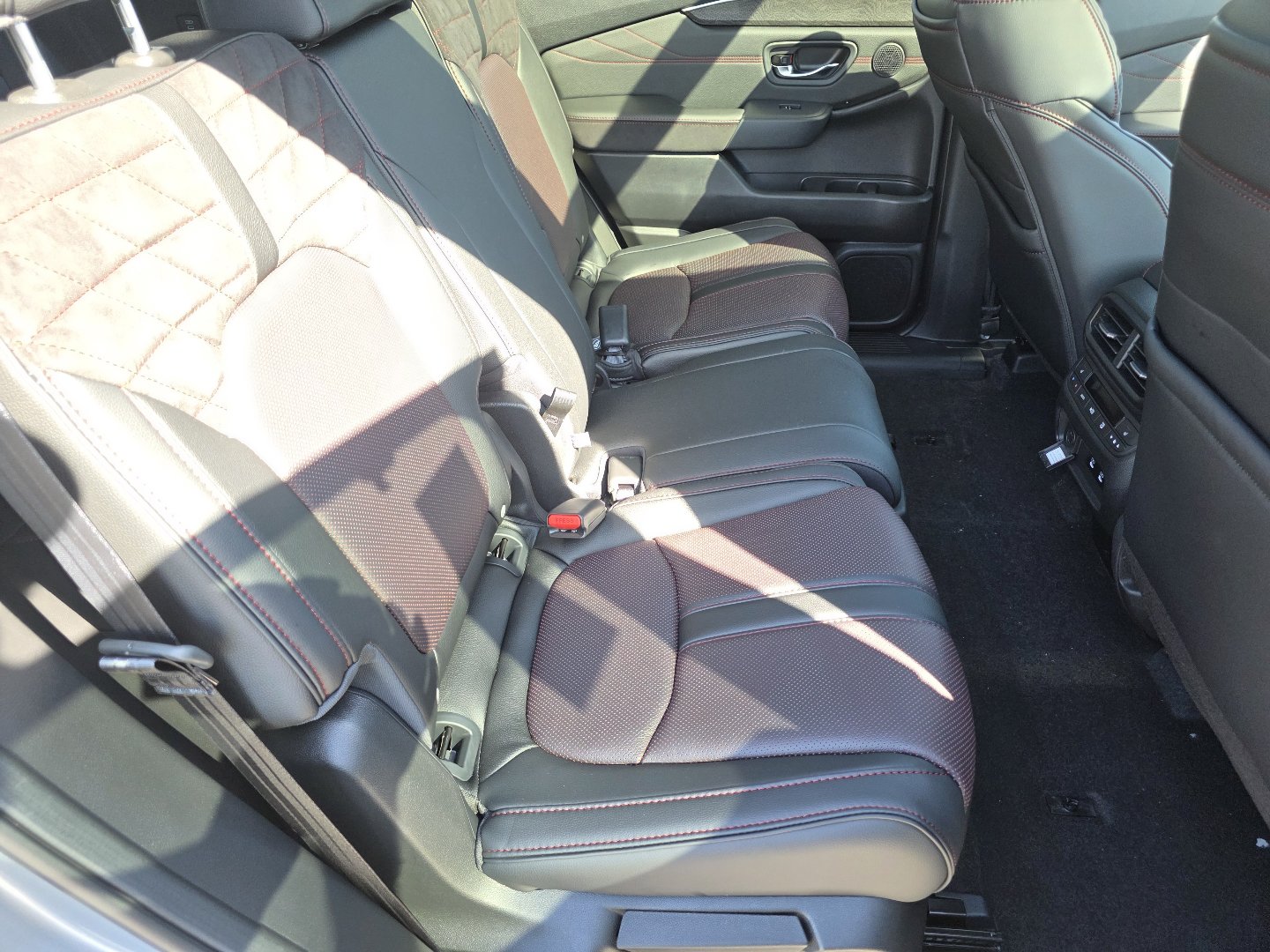 New 2026 Honda Pilot Black Edition image 23