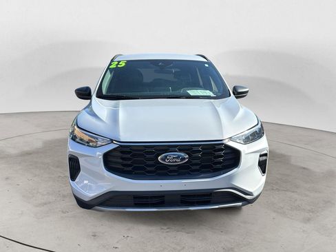 Used 2025 Ford Escape ST-Line FWD image 2