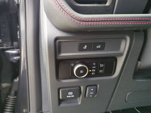 Used 2023 Ford Expedition Limited RWD image 12