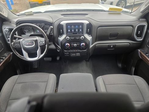 Used 2022 GMC Sierra 2500 SLE w/ X31 Off-Road Package AWD/4WD image 11