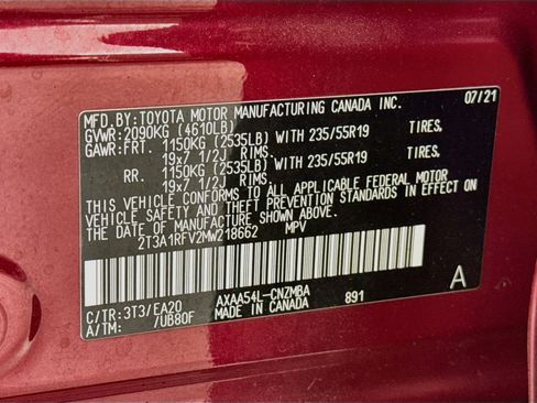 Certified 2021 Toyota RAV4 XLE Premium AWD/4WD image 34