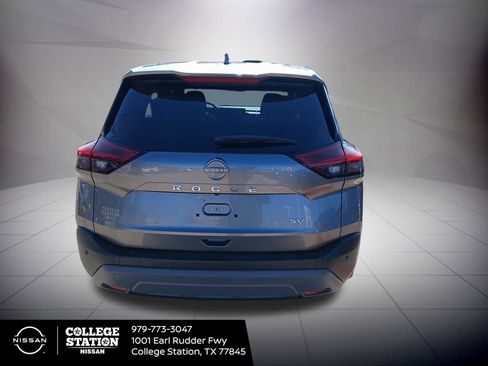 Certified 2023 Nissan Rogue SV image 3