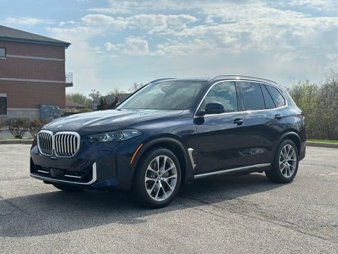 New 2026 BMW X5 xDrive50e w/ Executive Package AWD/4WD image 3