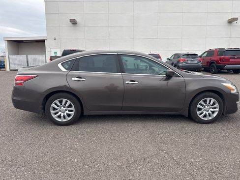 Used 2015 Nissan Altima 2.5 S w/ Power Driver Seat Package image 6