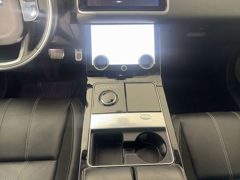 Used 2018 Land Rover Range Rover Velar R-Dynamic SE image 40