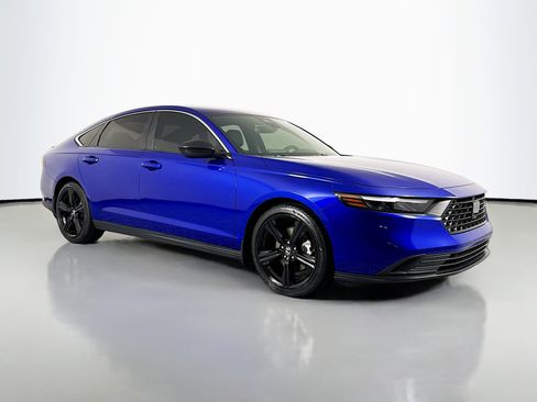 Certified 2023 Honda Accord Sport image 3