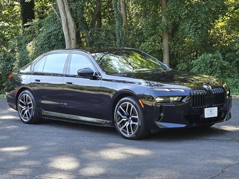Used 2023 BMW i7 xDrive60 AWD/4WD image 8