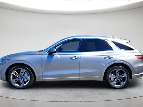 Used 2025 Genesis Electrified GV70 w/ Prestige Package AWD/4WD image 7