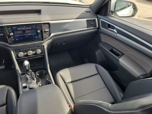 Used 2023 Volkswagen Atlas Cross Sport SEL image 20