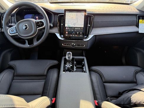 New 2026 Volvo XC90 B6 Ultra w/ Protection Package image 7