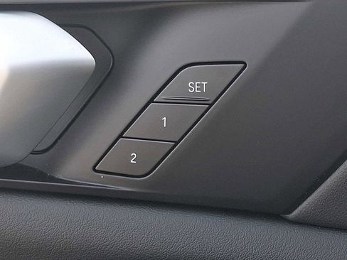 Used 2025 BMW X5 xDrive50e w/ Premium Package image 26