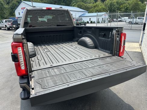 Used 2023 Ford F350 XL w/ STX Appearance Package AWD/4WD image 7