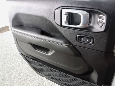 Used 2022 Jeep Wrangler Unlimited Sahara w/ Cold Weather Group image 23