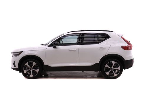 New 2026 Volvo XC40 B5 Core w/ Protection Package Premier image 3