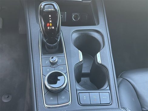 Used 2025 Cadillac XT4 Premium Luxury image 34