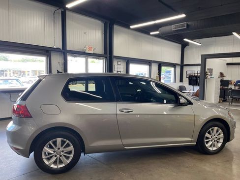 Used 2015 Volkswagen Golf S FWD image 12