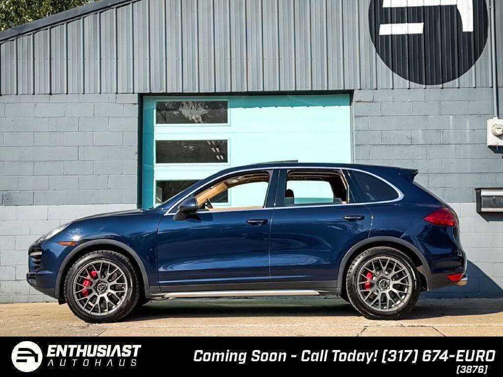 Used 2011 Porsche Cayenne Turbo AWD/4WD image 1