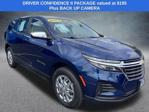 Used 2023 Chevrolet Equinox LS w/ Driver Confidence II Package AWD/4WD image 4