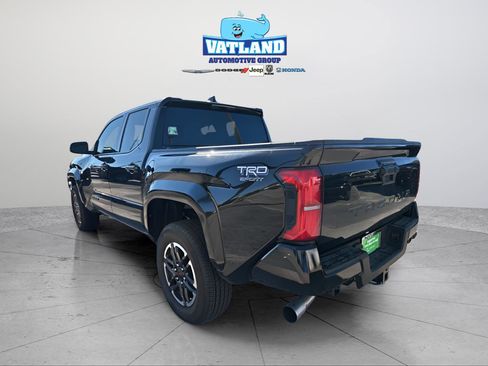 Used 2025 Toyota Tacoma TRD Sport image 10