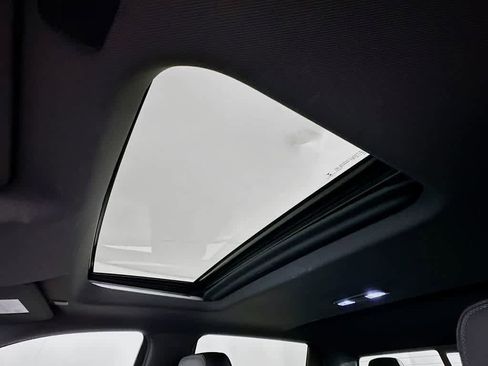 Used 2019 Chevrolet Silverado 1500 High Country w/ Technology Package image 31