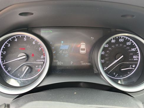 Used 2018 Toyota Camry XLE FWD image 19
