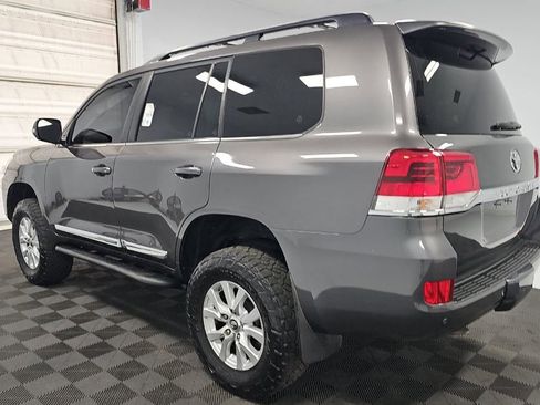 Used 2018 Toyota Land Cruiser w/ Carpet Mat Package AWD/4WD image 4