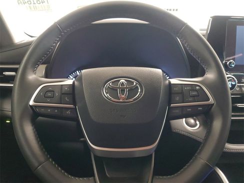 Certified 2024 Toyota Highlander LE image 23