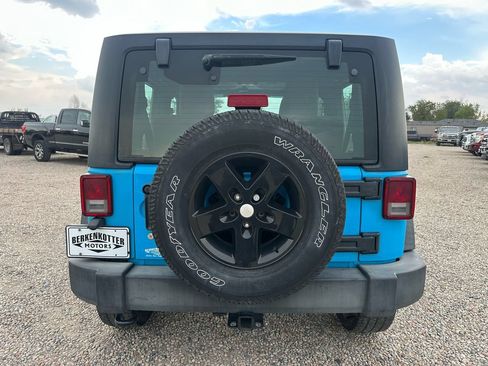 Used 2018 Jeep Wrangler Sport AWD/4WD image 13