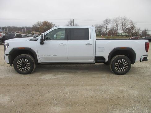 New 2026 GMC Sierra 2500 Denali Ultimate w/ Max Trailering Package image 10
