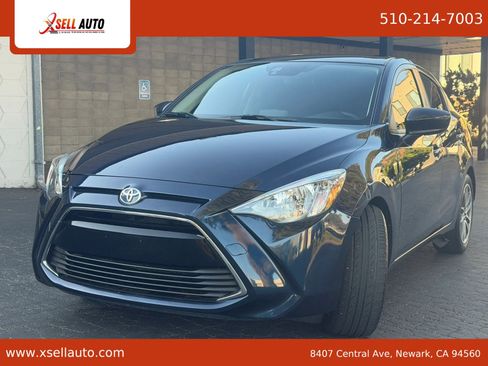 Used 2017 Toyota Yaris iA FWD image 3