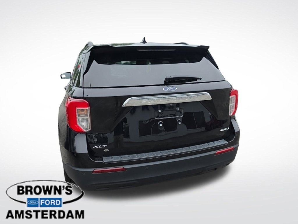 Used 2023 Ford Explorer XLT AWD/4WD image 7