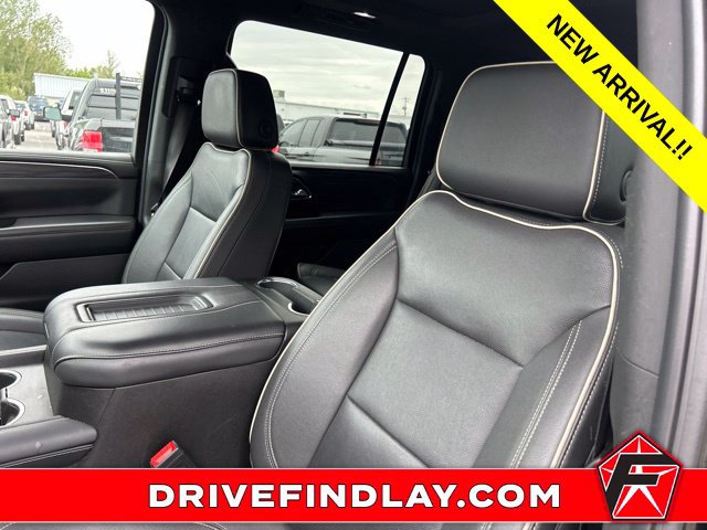 Used 2024 GMC Yukon XL SLT w/ SLT Luxury Package AWD/4WD image 12