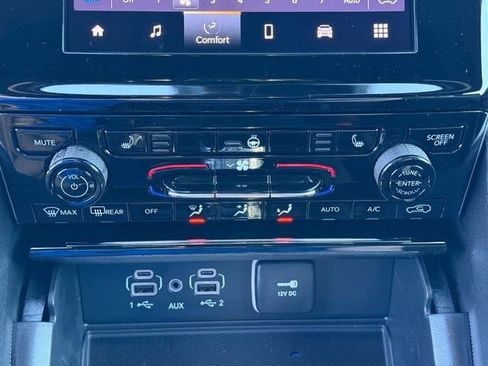 New 2025 Jeep Grand Cherokee L Altitude image 28