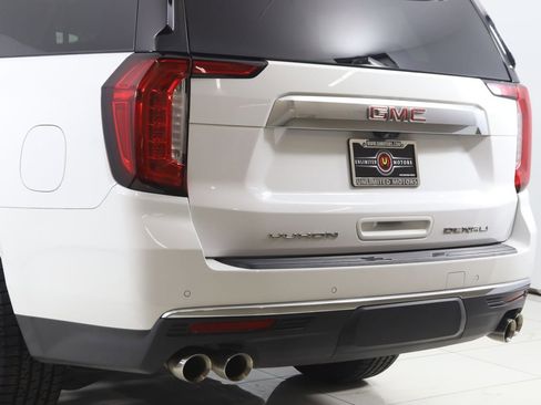 Used 2021 GMC Yukon XL Denali w/ Advanced Technology Package image 27
