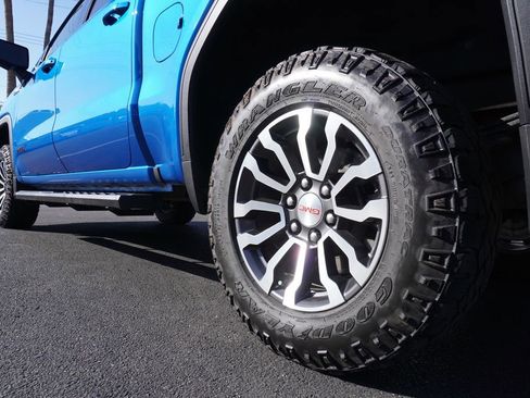 Certified 2023 GMC Sierra 1500 AT4 w/ AT4 Premium Package image 6