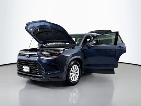 Used 2025 Toyota Grand Highlander FWD image 22