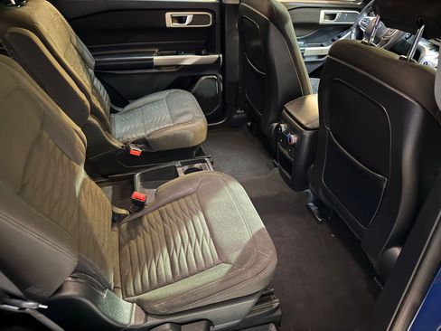 Used 2020 Ford Explorer XLT image 43