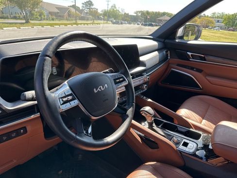 Used 2025 Kia Telluride EX X-Line image 9