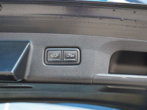 Used 2024 Kia Telluride EX w/ EX Captain's Chair Package image 25