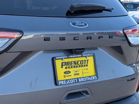 Used 2022 Ford Escape SEL w/ SEL Stealth AWD Package image 23