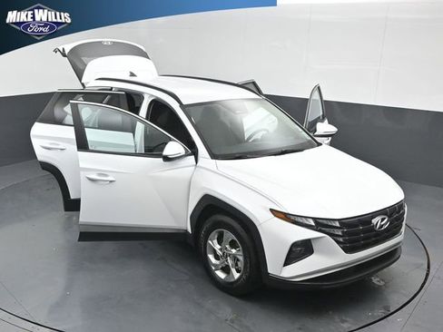 Used 2023 Hyundai Tucson SEL FWD image 25