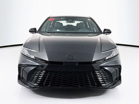 New 2026 Toyota Camry Hybrid image 2