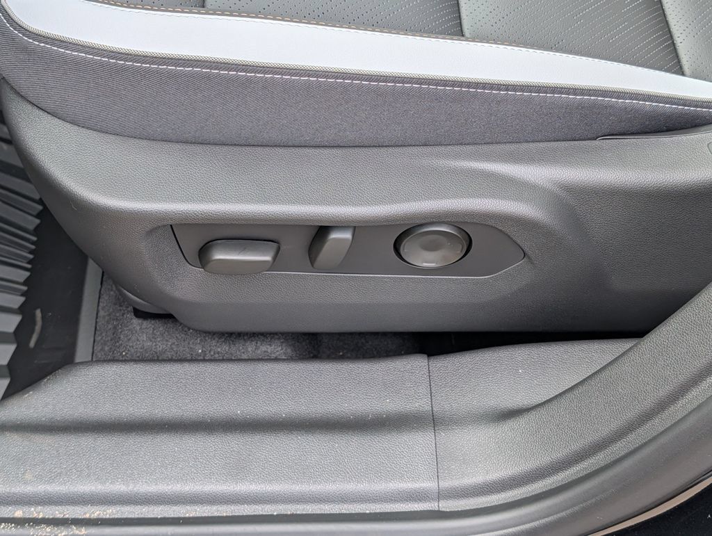 New 2026 Buick Envision Sport Touring AWD/4WD image 7